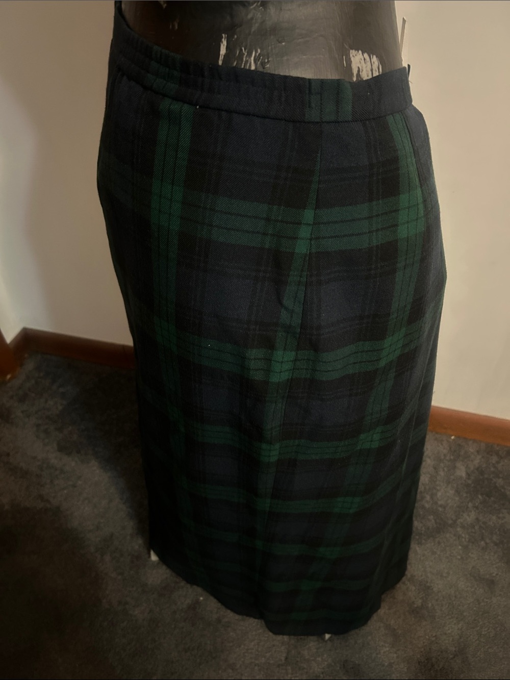 Casual Corner Annex Classic Blackwatch Plaid Pencil Skirt - Green and Navy - Picture 6 of 8